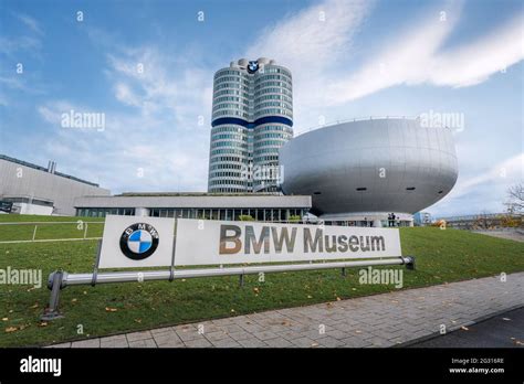 contactar BMW iberica y BMW central en alemania.