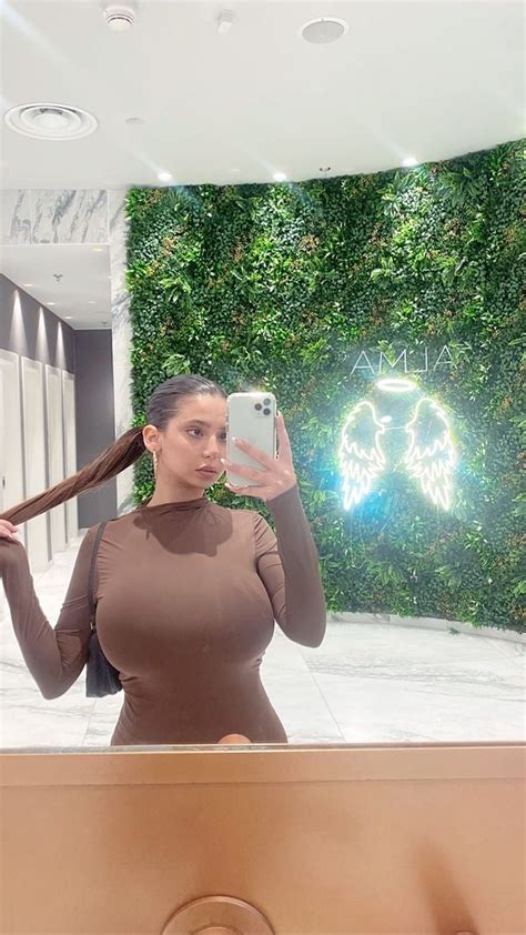 coral sharon nude