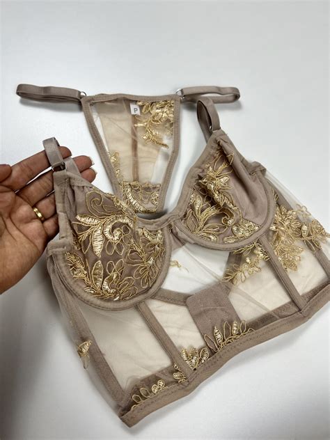 corset nude