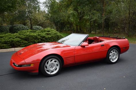 Read Online Corvette Guide 