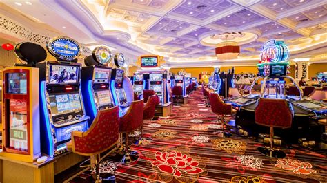 country club casino gaming hours