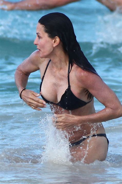 courteney cox nip