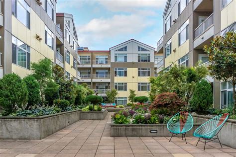 courtyard off main