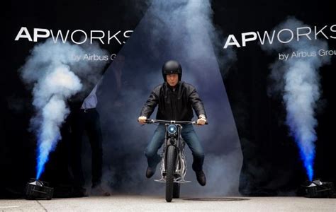 Créer Sa Moto En 3d   Airbus Présente Light Rider Une Moto Imprimée En - Créer Sa Moto En 3d