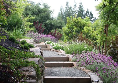 Creative Garden Designs Hillside