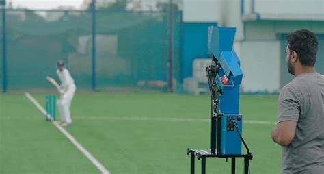 Cricket Ball Throwing Machine