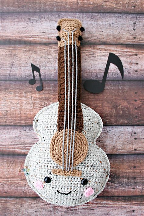 Crochet Guitar Amigurumi