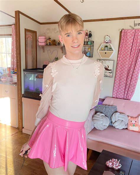 crossdressing nude