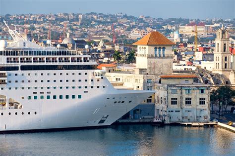 Cuba A Cruising