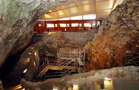 Cueva Del Castillo