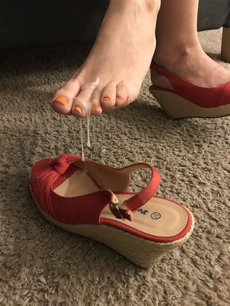 Cum on feet pic