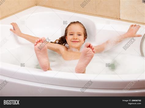 Cumming in the bath