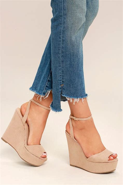 Cute Nude Wedges