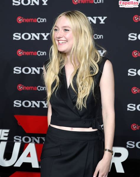 dakota fanning nude pictures