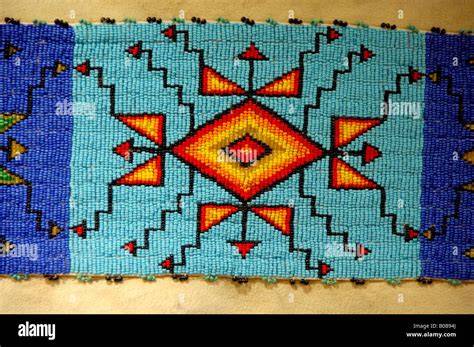 dakota sioux beadwork designs