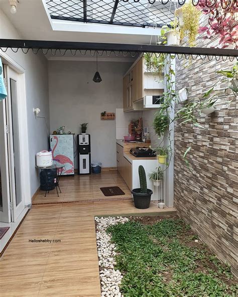 dapur dan taman belakang rumah minimalis