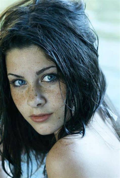 dark haired nudes