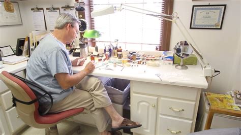 darrell hardin short documentary on applause meaning