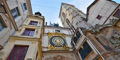 Teen girls in Rouen