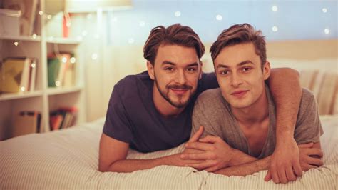 dating a gay man