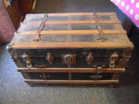 dating old steamer trunks