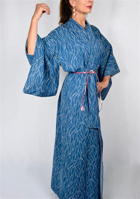 dating vintage kimono robe