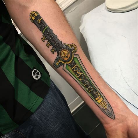 daveputmanartdragondagger