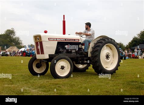 David Brown 990 Selectamatic Operators