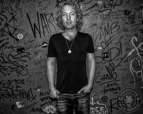 daxx nielsen biography template