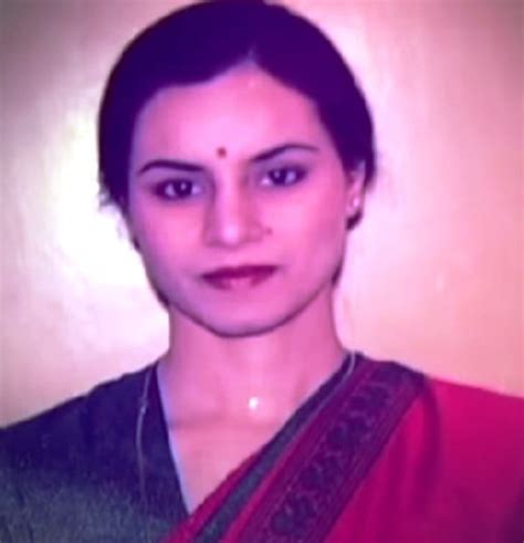 dd anchor biography examples