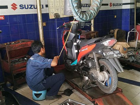 DEALER SUZUKI TERDEKAT - Suzuki Terdekat - Sales Cantik Dealer Mobil