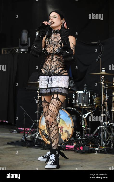 deathbyromy nude