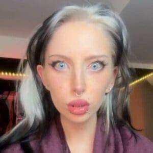 decayingpeach nudes
