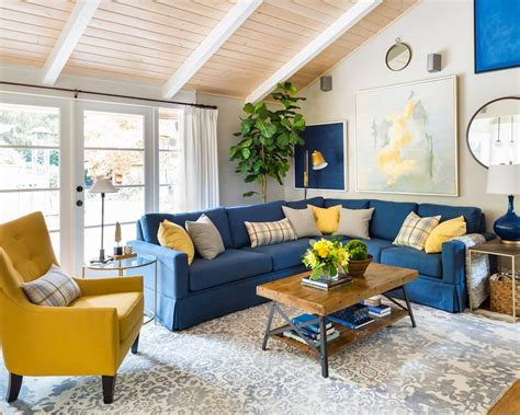 Decoración de salones con sofás azules: ideas y consejos