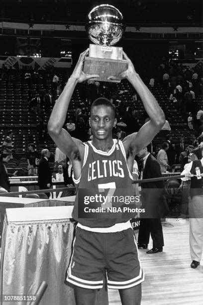 Dee Dee Brown