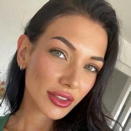 delinarose OnlyFans leaked content