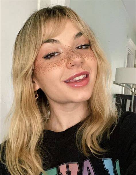 demi hawks onlyfans