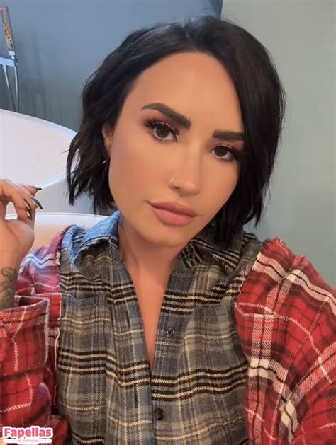 demi lovato nude fakes