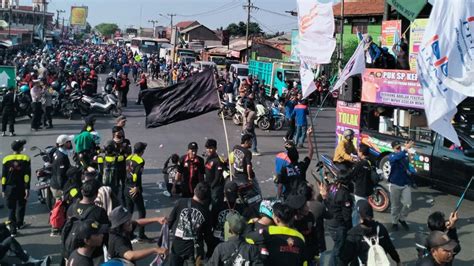 DEMO HARI INI CIKARANG：Pendukung Ridwan Kamil-Suswono Demo di KPU Jakarta, Minta Pilkada