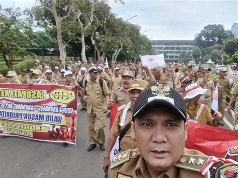 DEMO KEPALA DESA 9 TAHUN：Ratusan Warga Sumenep Demo Tolak Hasil Pilkada