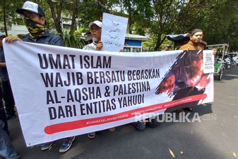 DEMO PALESTINA BANDUNG：Rizieq Shihab Minta Presiden Prabowo Tidak Takut Suarakan