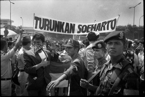 DEMO REFORMASI 1998：20 Tahun Tragedi Trisakti, Apa yang Terjadi pada 12 Mei 1998 Itu?