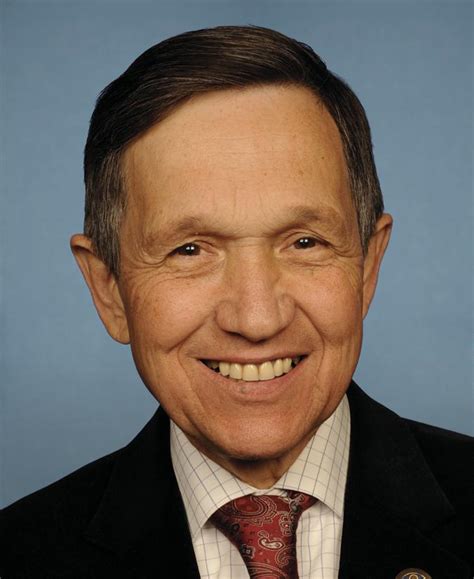 dennis j kucinich biography