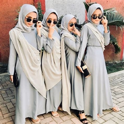 Desain Baju Simple Elegan  Inspirasi Bridesmaid Dress Untuk Hijabers - Desain Baju Simple Elegan