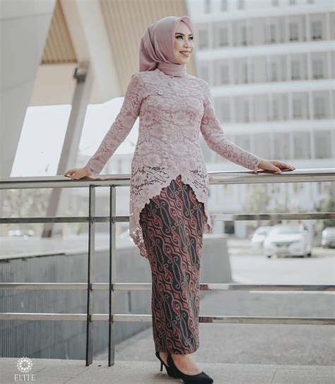 Desain Baju Simple Elegan  Inspirasi Model Baju Bridesmaid Hijab Yang Anggun Dan - Desain Baju Simple Elegan