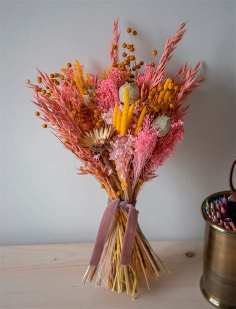 Descubre el encanto de los centros de mesa con flores secas: añade un toque natural y elegante a tu hogar