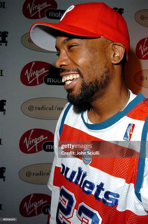 deshaun holton biography