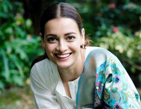 dia mirza age