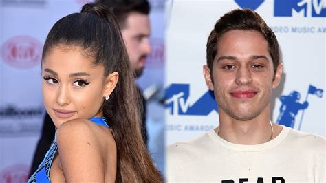 did a saturday night live actor dating ariana grande