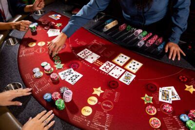 diferenca entre poker e texas holdem aaou canada